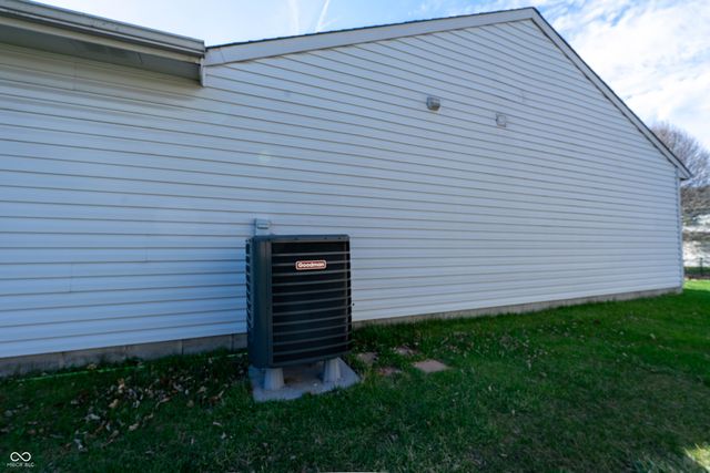 7656 Windy Hill Way, Indianapolis, IN 46239