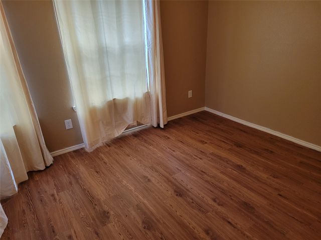 9220 Nightingale Drive, Fort Worth, TX 76123