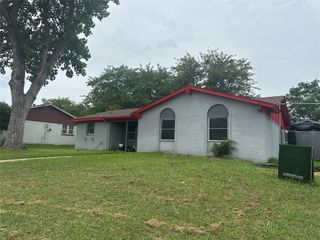 313 Victoria Drive, Garland, TX 75040