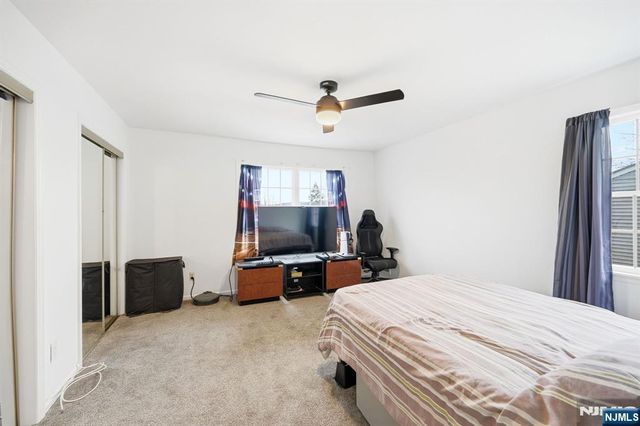 5 Mountain Ridge Road, Bloomingdale, NJ 07403