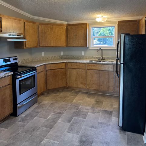 6250 Cougar Way, Wedgefield, SC 29168