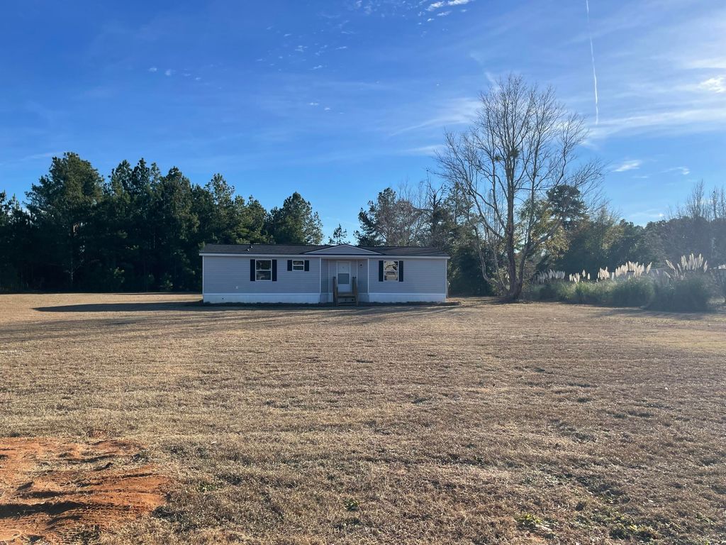 6250 Cougar Way, Wedgefield, SC 29168