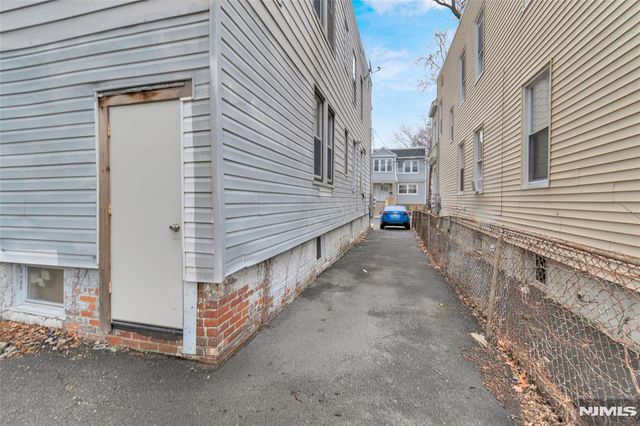 267-269 Leslie Street, Newark, NJ 07112