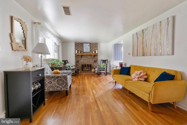906 HERMAN DRIVE, Mechanicsburg, PA 17055