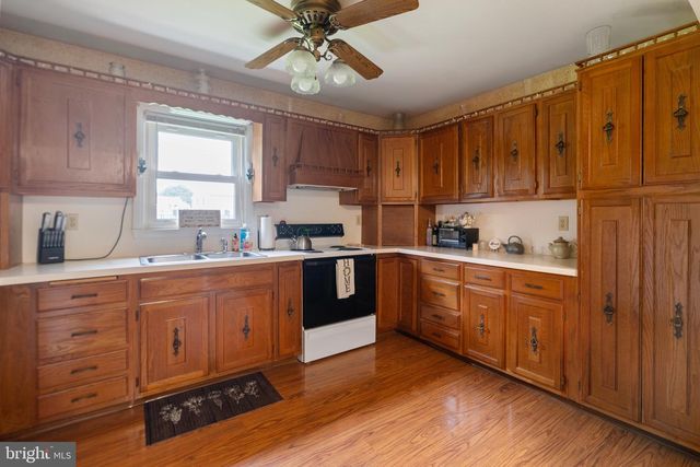 906 HERMAN DRIVE, Mechanicsburg, PA 17055