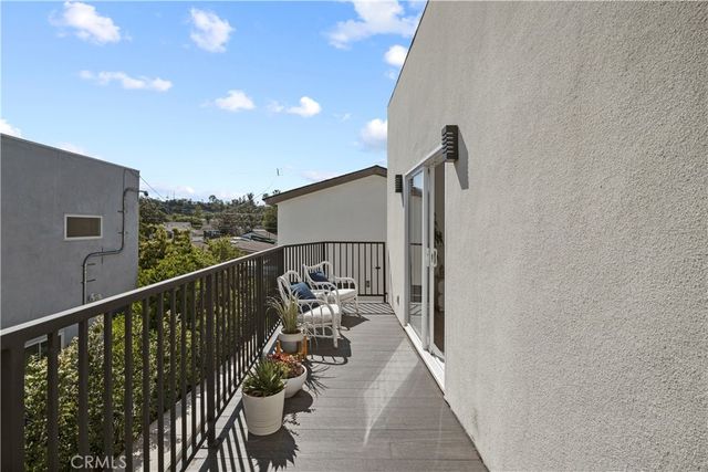 3334 Madera Avenue, Los Angeles, CA 90039