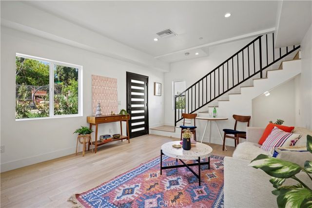 3334 Madera Avenue, Los Angeles, CA 90039