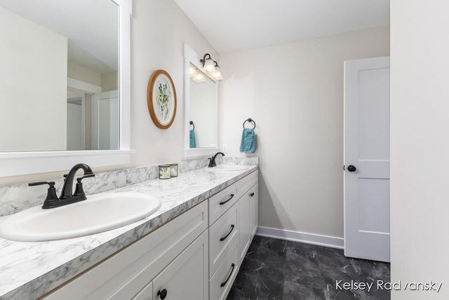 6450 Estate Drive SW, Byron Center, MI 49315