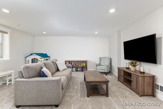 6450 Estate Drive SW, Byron Center, MI 49315