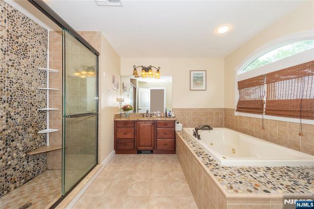 4 Kingsberry Avenue, Westwood, NJ 07675