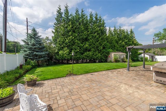 4 Kingsberry Avenue, Westwood, NJ 07675