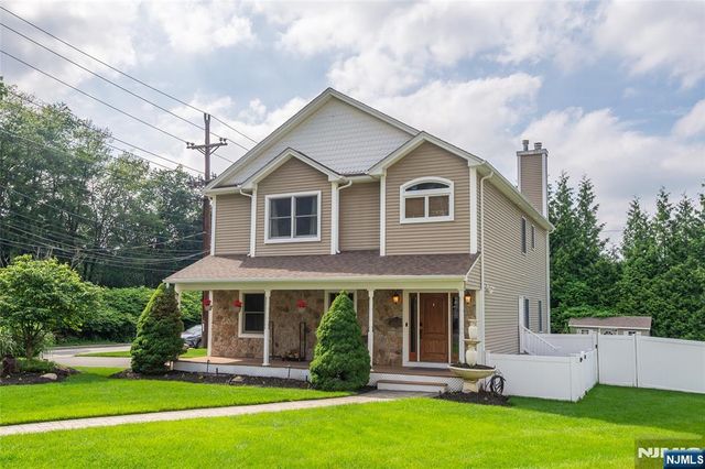 4 Kingsberry Avenue, Westwood, NJ 07675