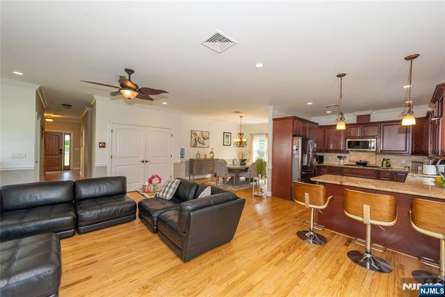 4 Kingsberry Avenue, Westwood, NJ 07675