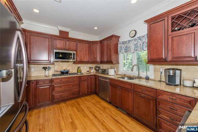 4 Kingsberry Avenue, Westwood, NJ 07675