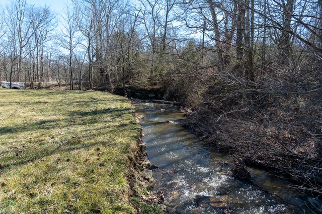 731 Bee Lick Creek Road, Somerset, KY 42503