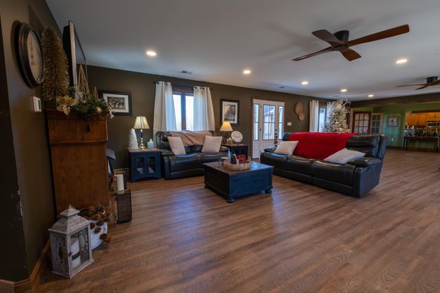 731 Bee Lick Creek Road, Somerset, KY 42503