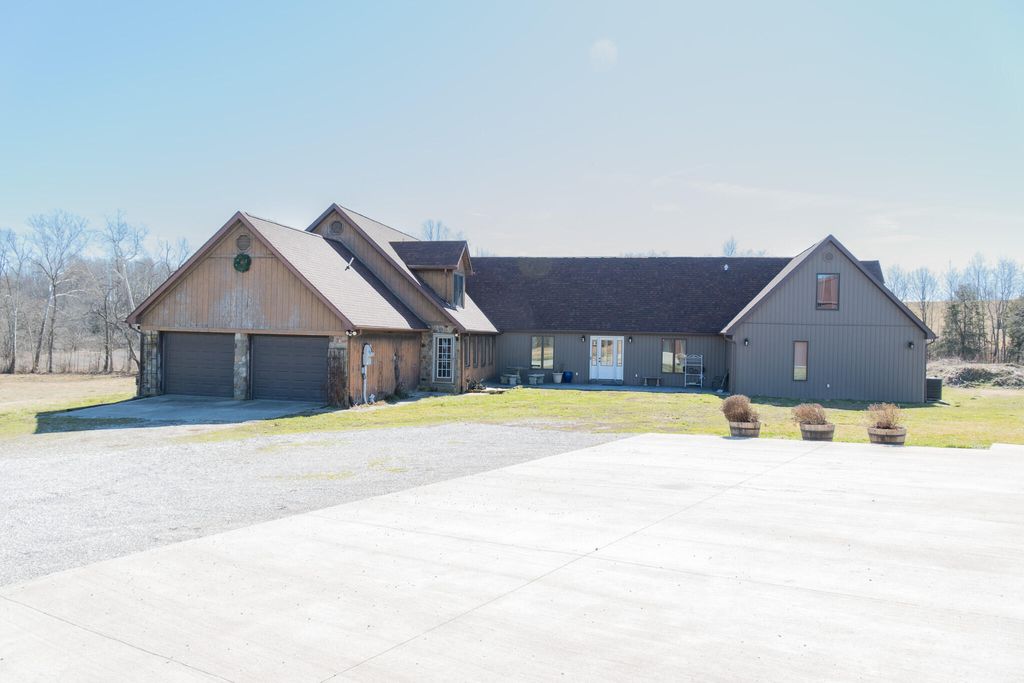 731 Bee Lick Creek Road, Somerset, KY 42503