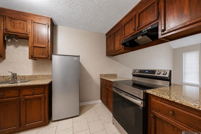 8152 Baringer Rd, Baton Rouge, LA 70817