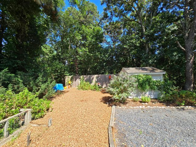620 Kingsbury Beach Road, Eastham, MA 02642