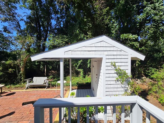 620 Kingsbury Beach Road, Eastham, MA 02642