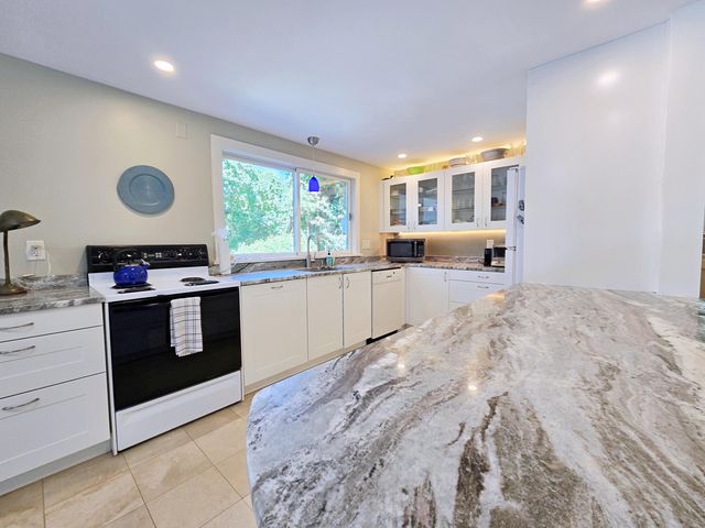 620 Kingsbury Beach Road, Eastham, MA 02642