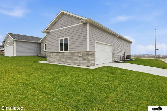 8601 S 49th Street, Lincoln, NE 68516