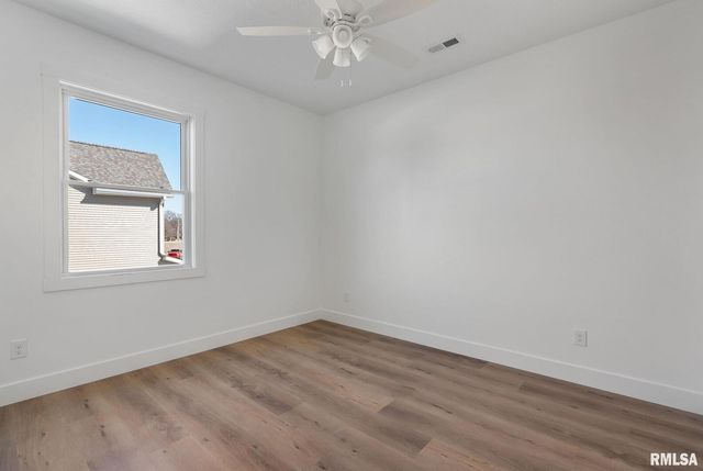 6574 Pelican Street, Bettendorf, IA 52722