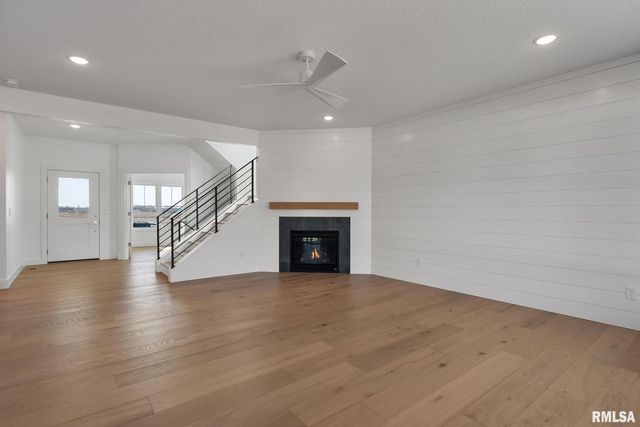 6574 Pelican Street, Bettendorf, IA 52722