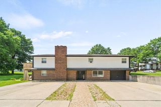 2203 Twin Oaks Drive, Harrisonville, MO 64701