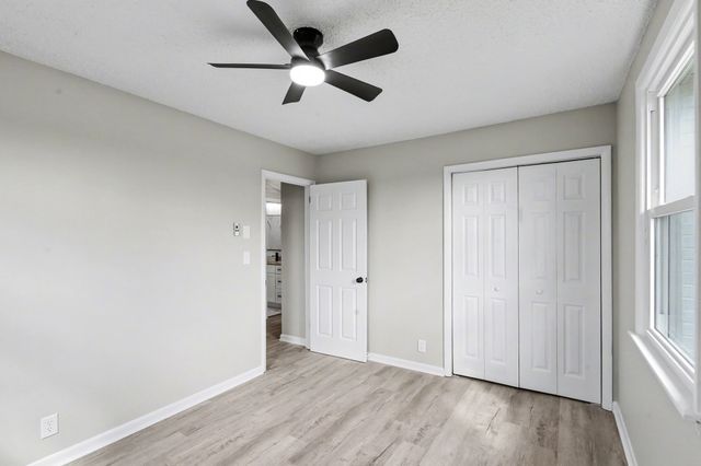 104 N Hillwood Cir, Greenbrier, TN 37073