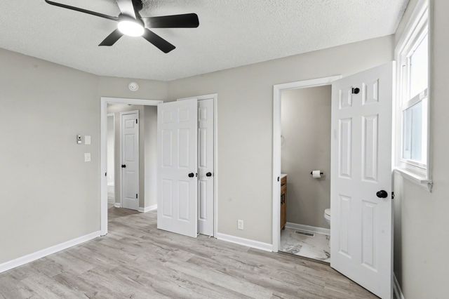 104 N Hillwood Cir, Greenbrier, TN 37073