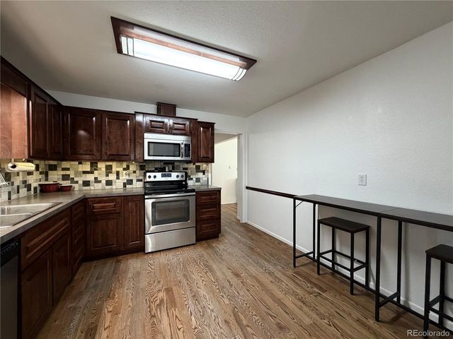 905 Hallam Ave, Colorado Springs, CO 80911