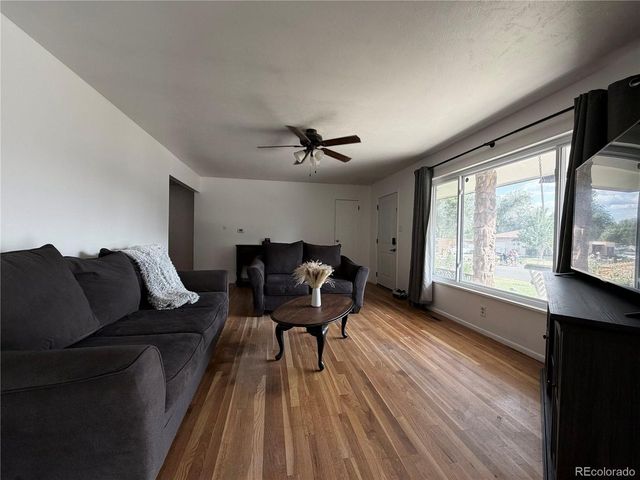 905 Hallam Ave, Colorado Springs, CO 80911