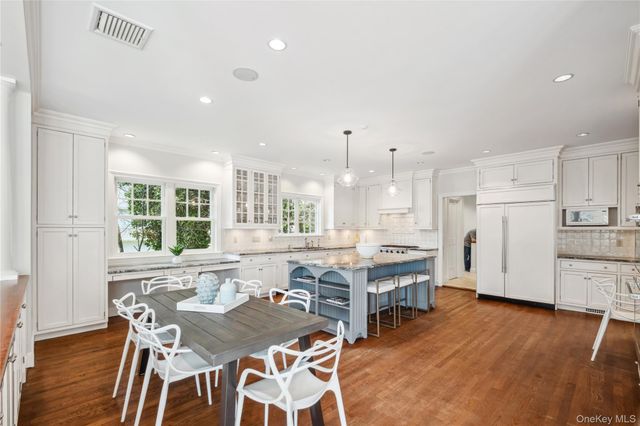 32 Pryer Lane, Larchmont, NY 10538