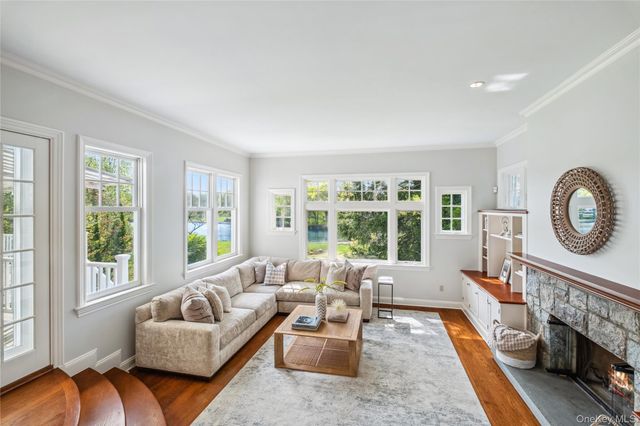 32 Pryer Lane, Larchmont, NY 10538