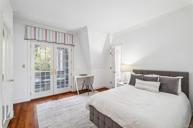 32 Pryer Lane, Larchmont, NY 10538