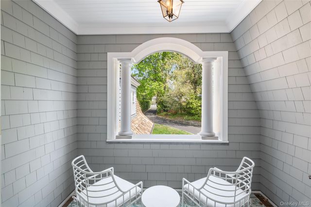 32 Pryer Lane, Larchmont, NY 10538