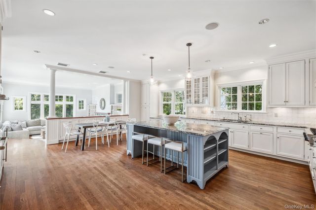 32 Pryer Lane, Larchmont, NY 10538