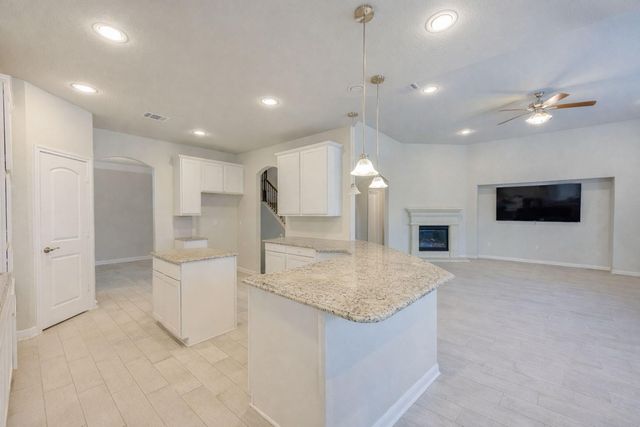 2910 Knotty Forest Drive, Spring, TX 77373