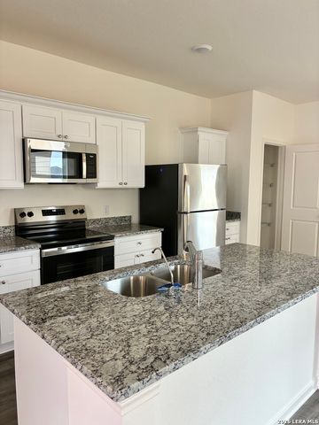 7525 CORRAL SMT, San Antonio, TX 78253