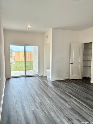 7525 CORRAL SMT, San Antonio, TX 78253