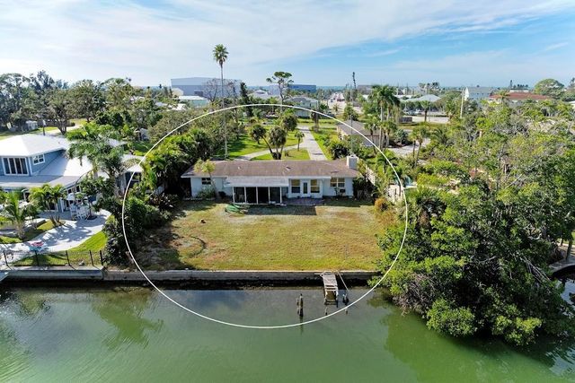 107 LOUELLA LANE, Nokomis, FL 34275