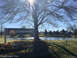 23677 Stonehenge Boulevard, Novi, MI 48375