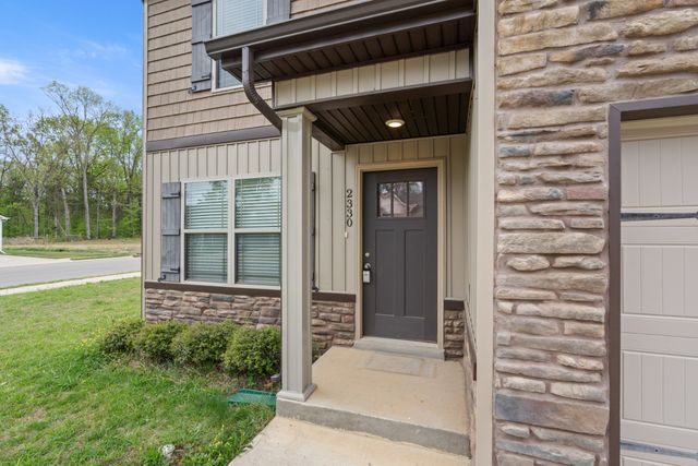2330 Red Barn Rd, Christiana, TN 37037