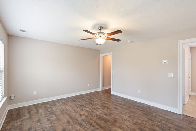 2330 Red Barn Rd, Christiana, TN 37037