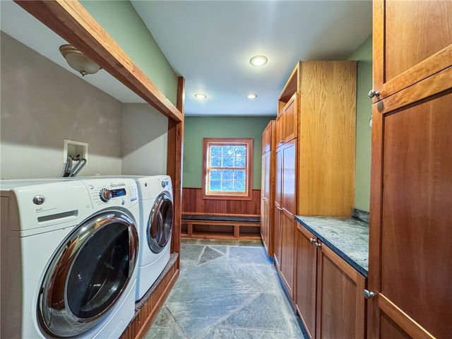 24 Genesee Street, New Berlin, NY 13411