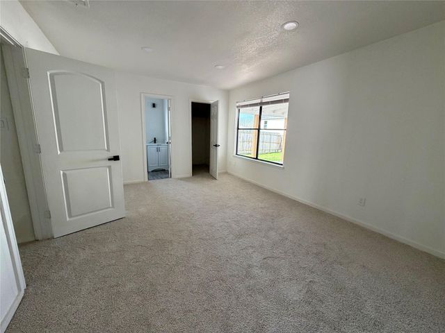 1504 Parkview LN, San Marcos, TX 78666