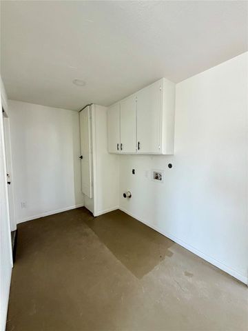 1504 Parkview LN, San Marcos, TX 78666