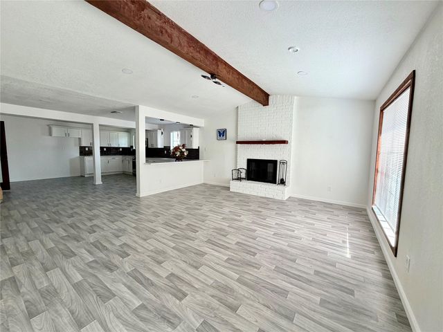 1504 Parkview LN, San Marcos, TX 78666