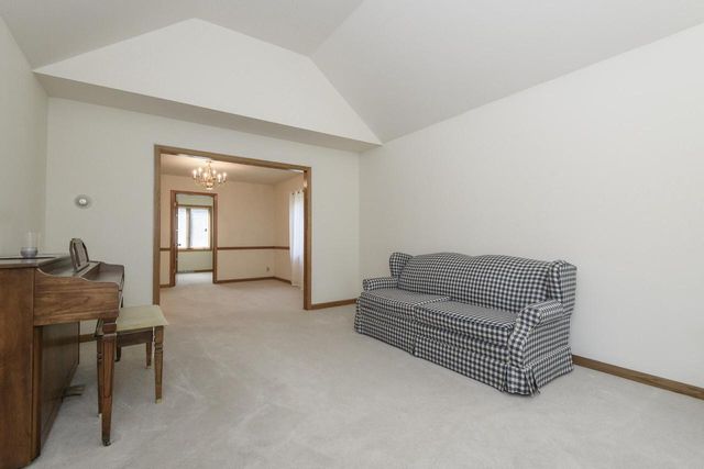 N52W14305 Thornhill DRIVE, Menomonee Falls, WI 53051